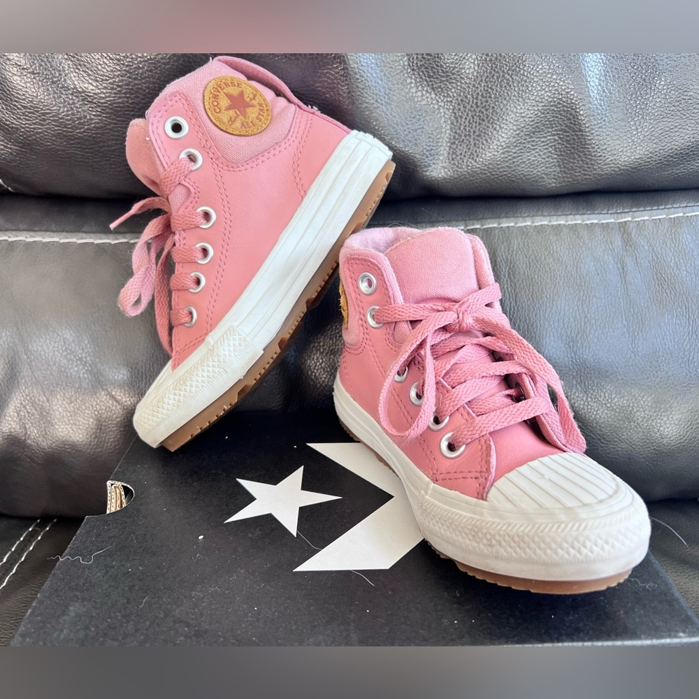 Fleece lined leather toddler Converse size 11.